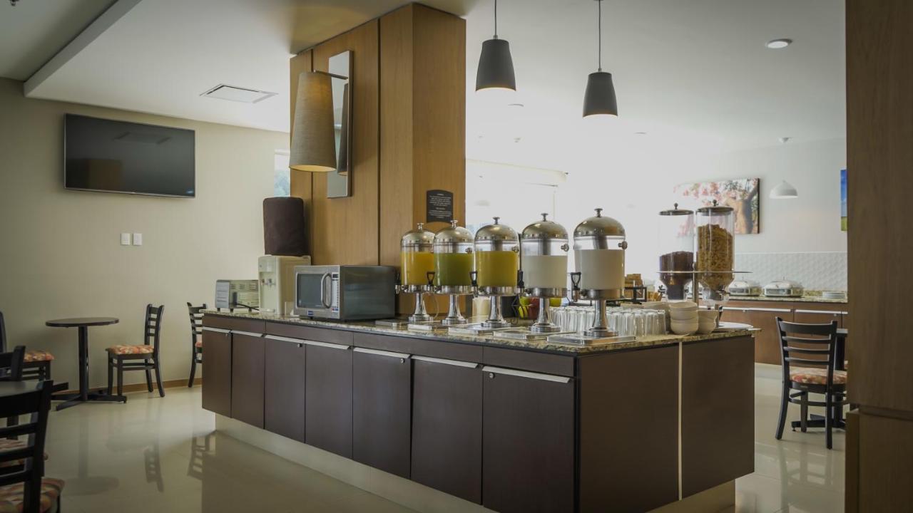 Staybridge Suites Guadalajara Expo By Ihg Zapopan Zewnętrze zdjęcie